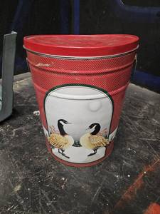 lot 121 image: Old Tin Popcorn Can from Kernels Popcorn Express, geese picture on it