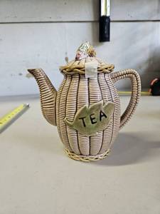 lot 137 image: Tea Pot Tilso Basket Weave Ceramic Porcelain Numbered Japan Teapot, has a Crack on lid