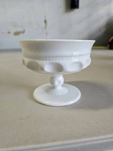 lot 139 image: Vintage Milk Glass Compote Kings Crown Thumbprint pattern