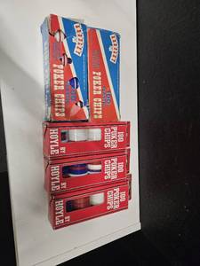 lot 156 image: Lot of old Style poker chips, 5 packages, 4 look complete and 1 is missing a couple