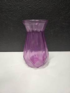 lot 161 image: Small Purple glass vase