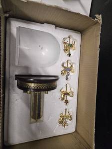 lot 220 image: Franklin Mint Glass Dome Mirrored Carousel 4 Horse Swarovski Crystals Brooches Rare, Vintage. in styrafome holder