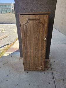 lot 237 image: Wooden shelf cabinet, does have some damage on bottom