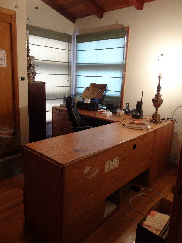 lot 6349 image: Contents of Room Lots of Office Supplies