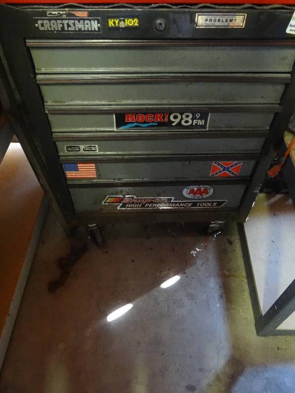 lot 6556 image: Black  Gray Craftsmen Tool Box & Contents