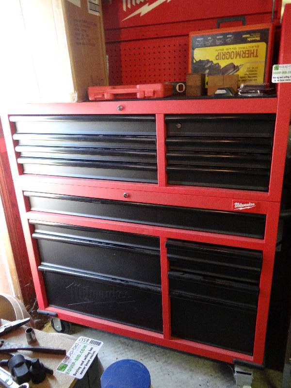lot 6558 image: Contents of Milwaukee Tool Box