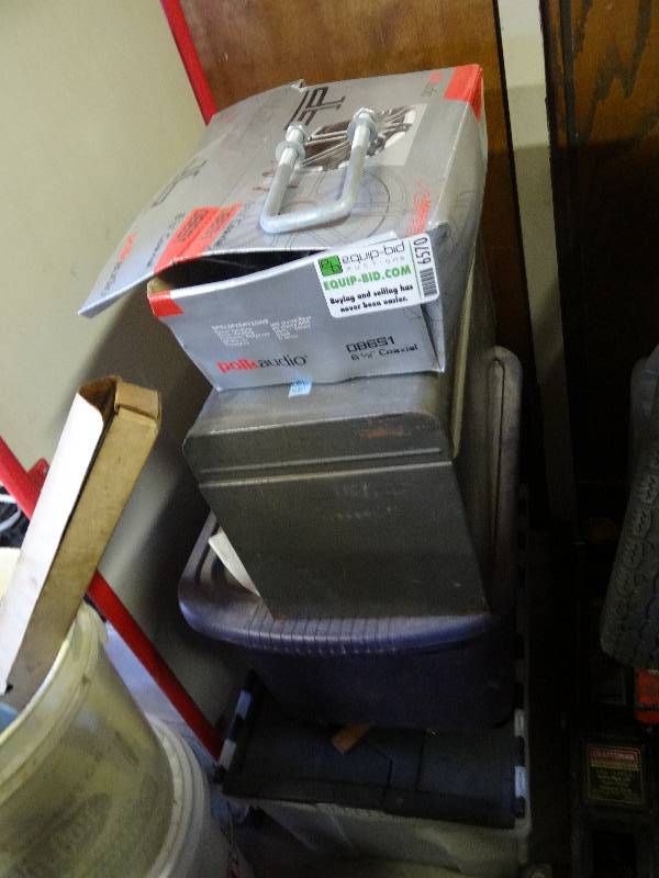 lot 6570 image: Floor Jack, 2 Plastic Containers & Tool Box & Contents