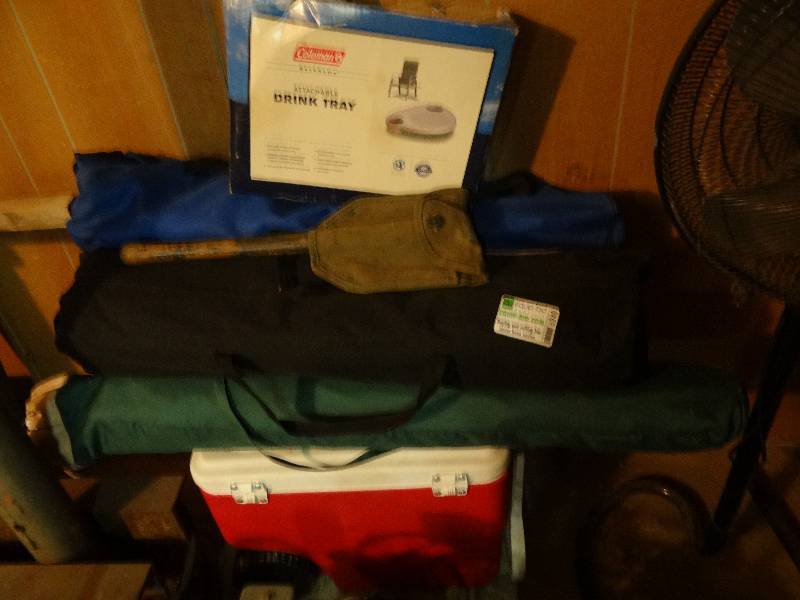 lot 6240 image: Camping Stuff & Cooler