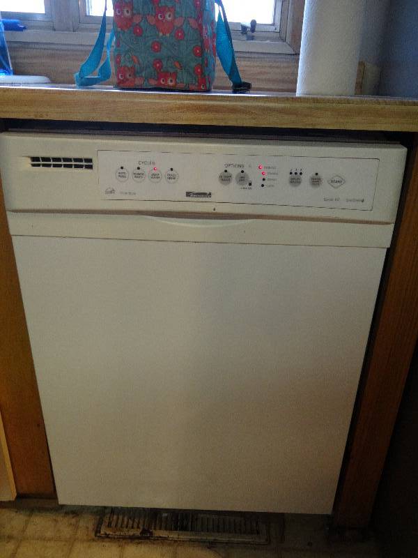 lot 6293 image: Kenmore Dishwasher