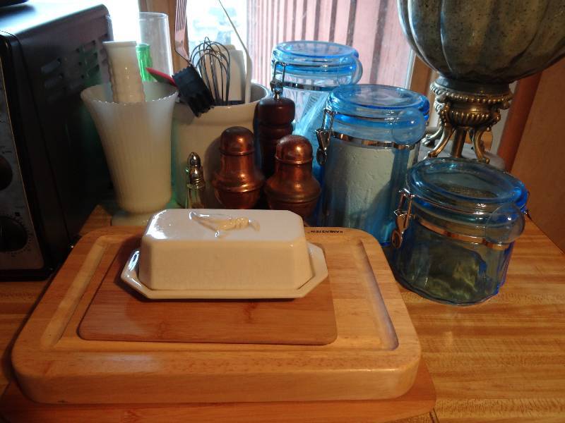 lot 6300 image: Cutting Boards, Utensil, etc.