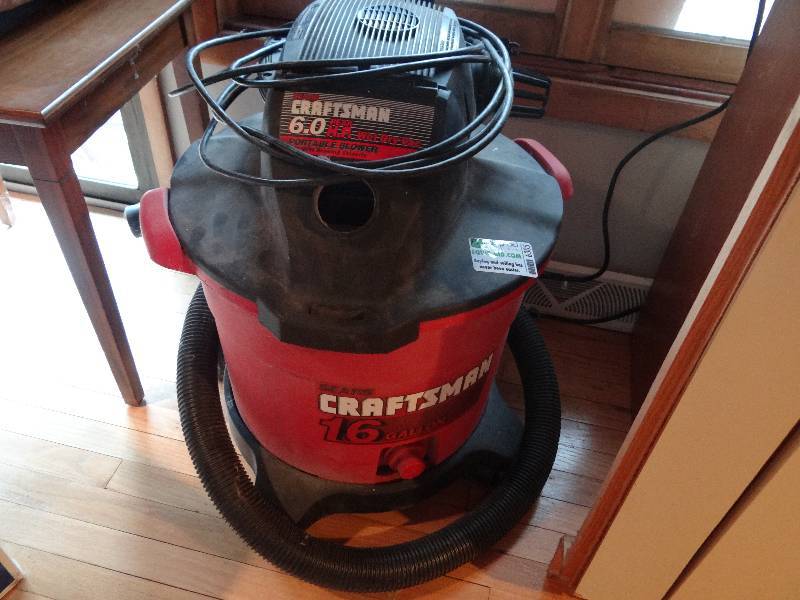 lot 6305 image: Craftsman WetDry Vac