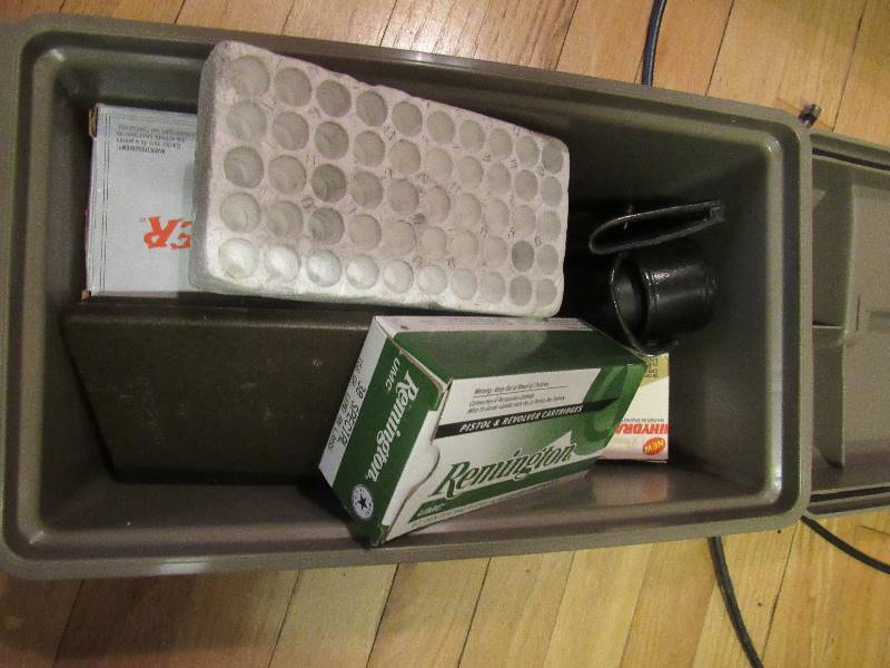 lot 6498 image: Lot of 38 Special Rounds with Plastic Ammo Box