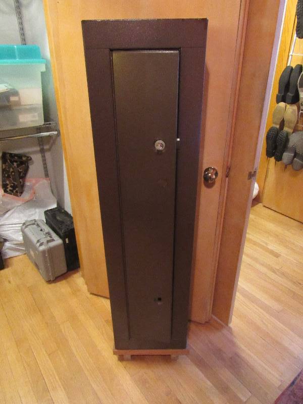 lot 6509 image: Gun Safe