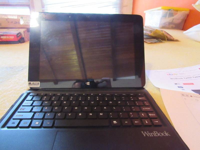 lot 6514 image: Winbook Tablet & Pogo Keyboard