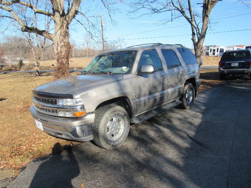 lot 6168 image: 2001 Chevy Tahoe