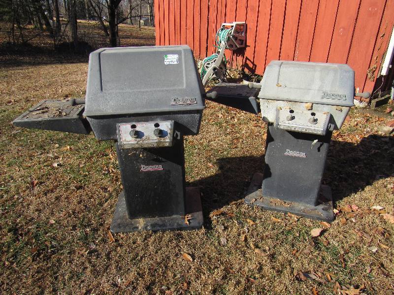 lot 6201 image: Lot of 2 Ducane Non Operational BBQ Grills