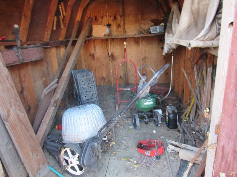 lot 6208 image: Contents of Storage Shed