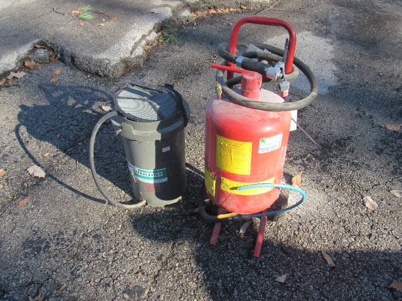 lot 6210 image: Sandblasting Equipment