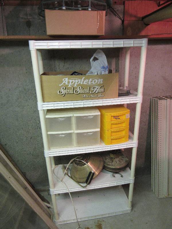 lot 6402 image: Shelf and contentschandalier, light fixtures, organizers