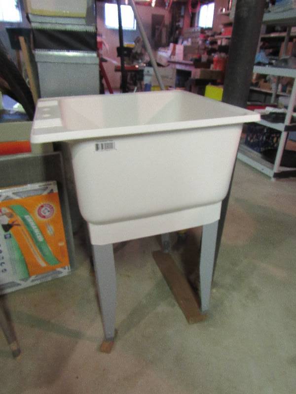 lot 6417 image: Utilitub Sink 23 x 24 x 12 (deep) 35 T