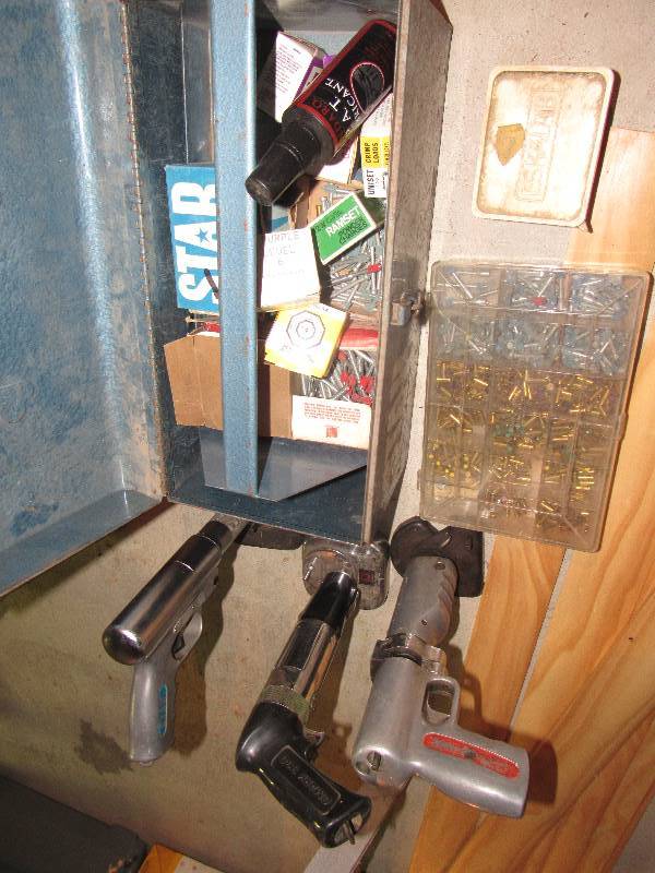 lot 6433 image: Tool box and contents ram sets