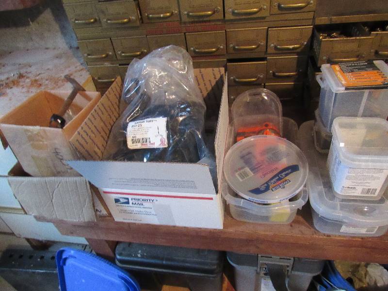 lot 6440 image: Large lot of hardware screws, nails, pipe hangers