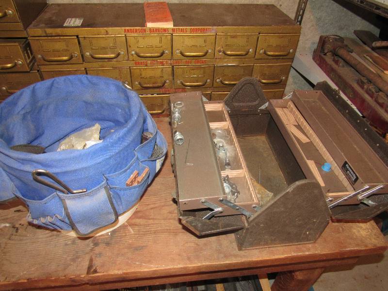 lot 6443 image: Kennedy Metal tool box, bucket with organizer and contents