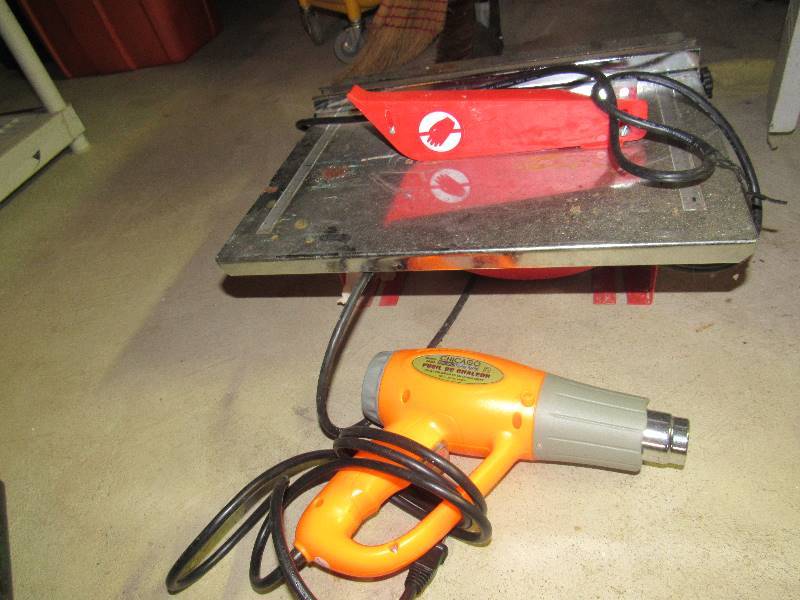 lot 6460 image: Chicago Latrobe Tile Saw and Heat gun