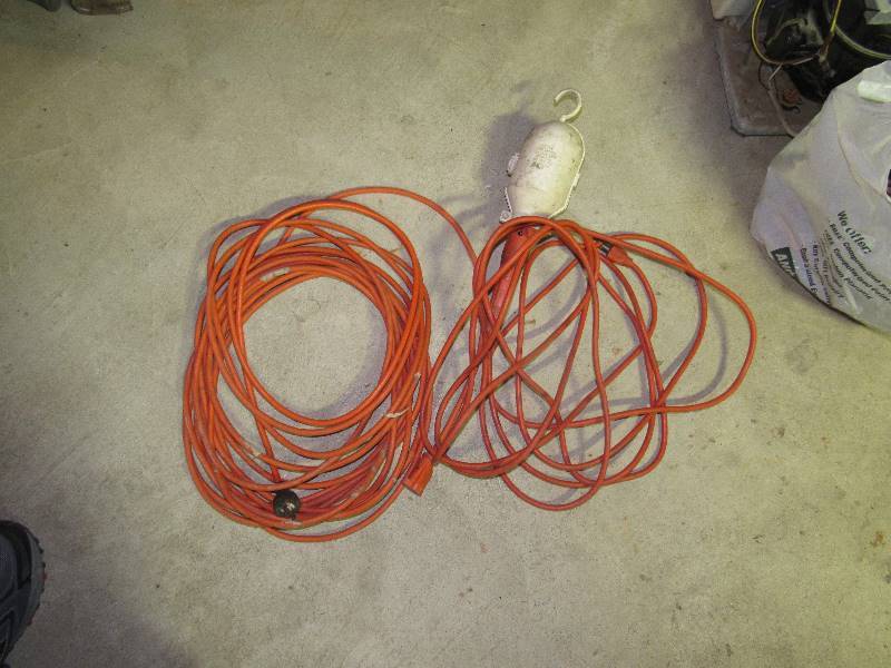 lot 6462 image: 50 extension cord, 20 extension cord with drop light