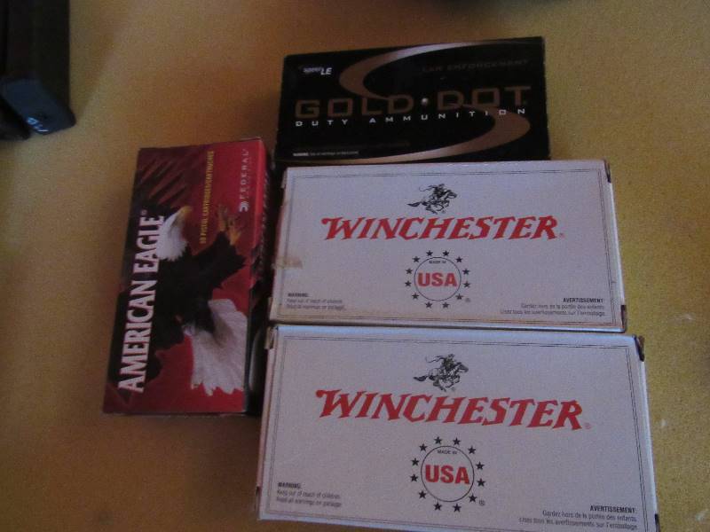 lot 6489 image: (200) rounds 40 Cal. Ammo
