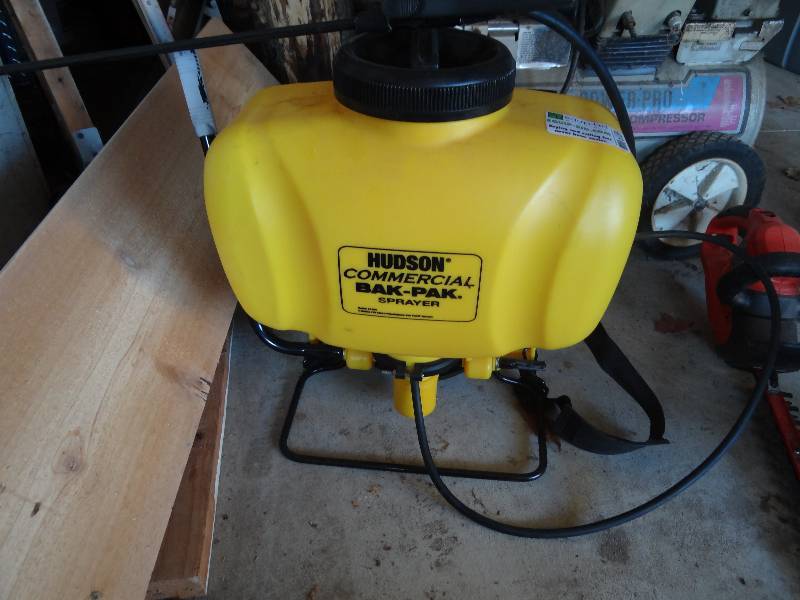 lot 6189 image: Hudson Commercial Backpack Sprayer