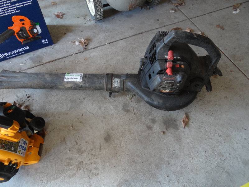 lot 6190 image: Craftsmen Blower Vac