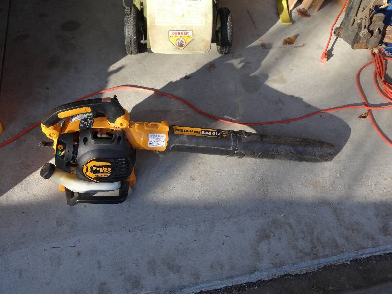 lot 6193 image: Poulan Pro Blower Vac