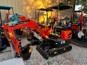 lot 20395 image: Unused AGT NT18K Kubota Diesel 3000lb Mini Ex