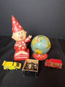 lot 109 image: Vintage Toys and Banks (see pics for damage)