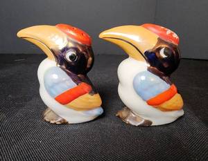 lot 121 image: Vintage Toucan Salt & Pepper Shaker Set (Marked Japan)