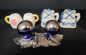 lot 125 image: Vintage Salt & Pepper Shakers (Marked Japan)