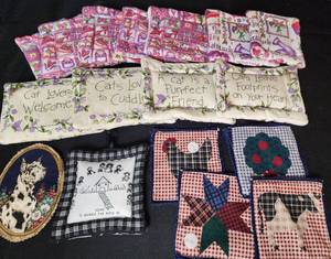 lot 154 image: Hot Pads and Coasters