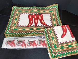 lot 158 image: Chili Pepper Placemats, Napkins, and Napkin Rings