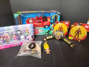lot 199 image: Toys