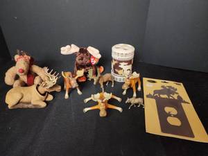 lot 208 image: Moose Decor