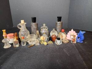 lot 273 image: Vintage Glass Bottle Collection