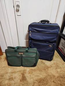 lot 366 image: American Tourister Luggage on Wheels (blue) and Suitcase (green)