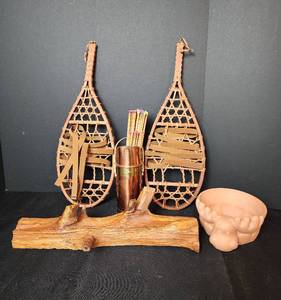 lot 368 image: Rustic Decor