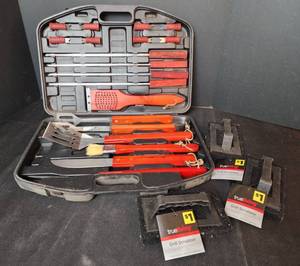 lot 376 image: BBQ Set and New Grill Scrubbers