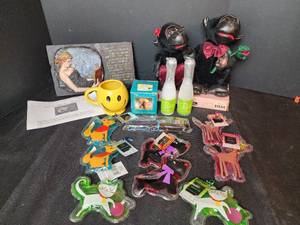 lot 391 image: New Stocking Stuffers and More