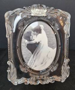 lot 392 image: Mikasa Crystal Picture Frame