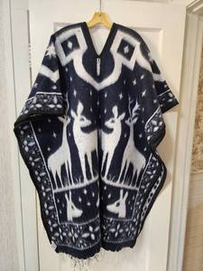 lot 18 image: Reversible Poncho (very heavy) OSFM