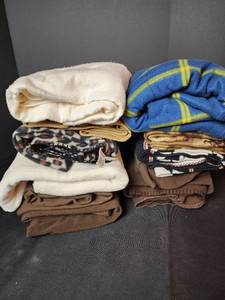 lot 398 image: Blankets