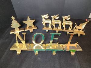 lot 419 image: Brass Stocking Holders